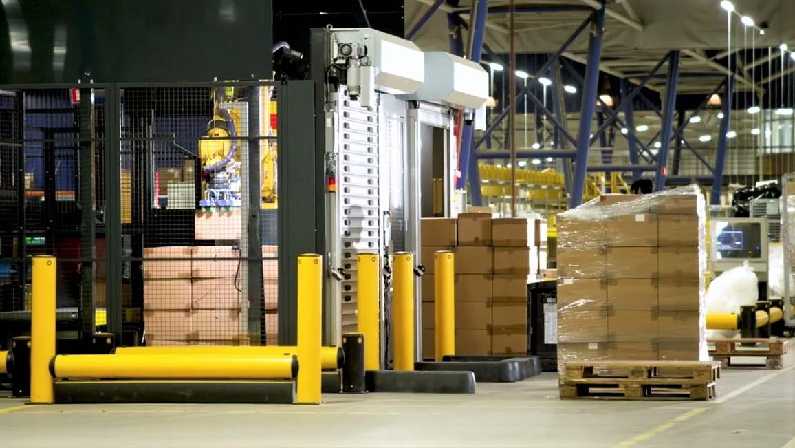 DHL palletizer robot